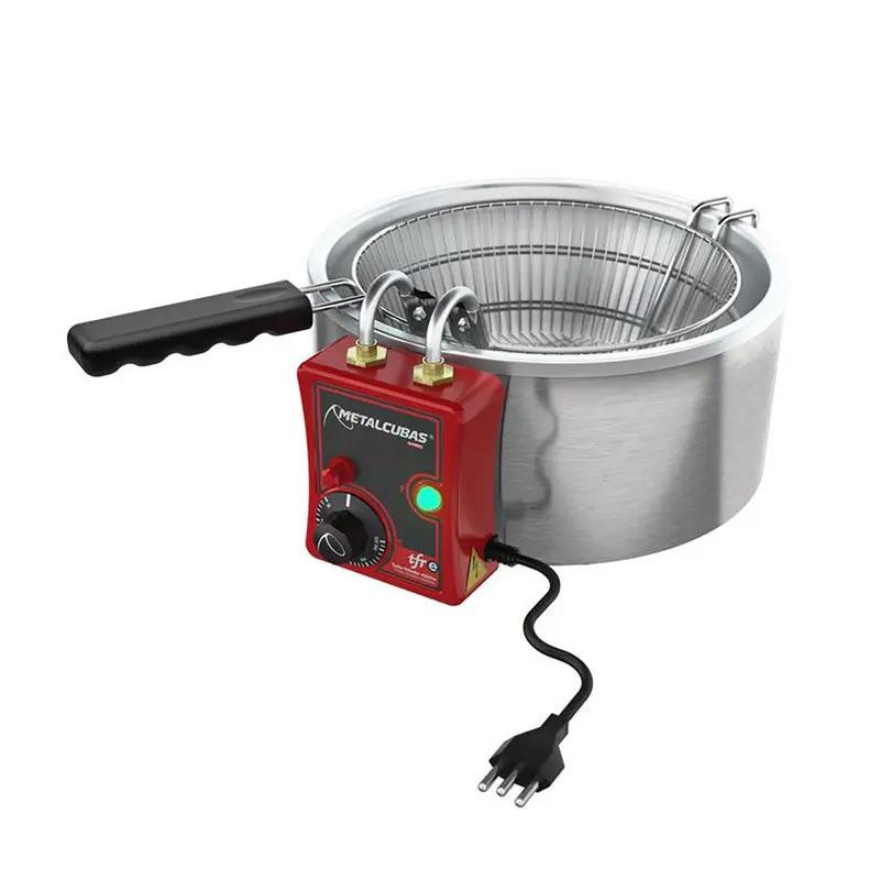 • Termostato de 80 a 200ºC.
• Termostato de seguridad.
• Resistencia blindada de acero inox.
• Potencia: 2700w.