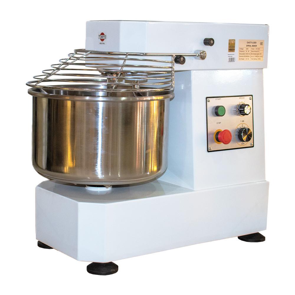 * Amasadora espiral de 20 litros.
* Capacidad de amasado 8 kg,
* Botón de emergencia,
* Timer de 60 minutos.
* Velocidad variable.
* Peso 60 kg.
* Monofásico.

Imágenes meramente ilustrativas. Imágenes e información sujetas a cambios sin previo aviso.
Medidas del Packaging
ANCHO	74.5 CM
ALTO	73.5 CM
LARGO	46 CM
PESO	75000 GR