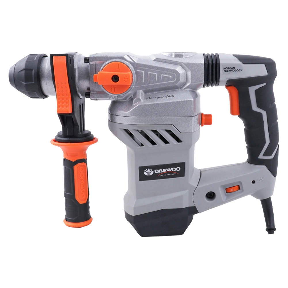 MARTILLO ROTATIVO DAEWOO DARH32D 1500W CON MALETIN
Fuerza y poder en una sola herramienta, con el martillo rotativo Daewoo DARH 32D es más facil hacer el trabajo duro y perforar todo tipo de materiales. Con una potencia de 1500 W, éste taladro te permite dar una fuerza de 6 J. Cuenta con una taza de impacto de 4000 rpm y trae consigo un juego de mechas para perforar diferentes tipos de materiales. Incluye un maletín. Garantía: 6 meses de garantía bajo nuestras condiciones generales de venta.

Marca	DAEWOO
Frecuencia	50 Hz
Voltaje V	220 V
Tipo de Producto	MARTILLO ROTATIVO
Velocidad Máxima	0-800 rpm
Potencia Watts	1500 W