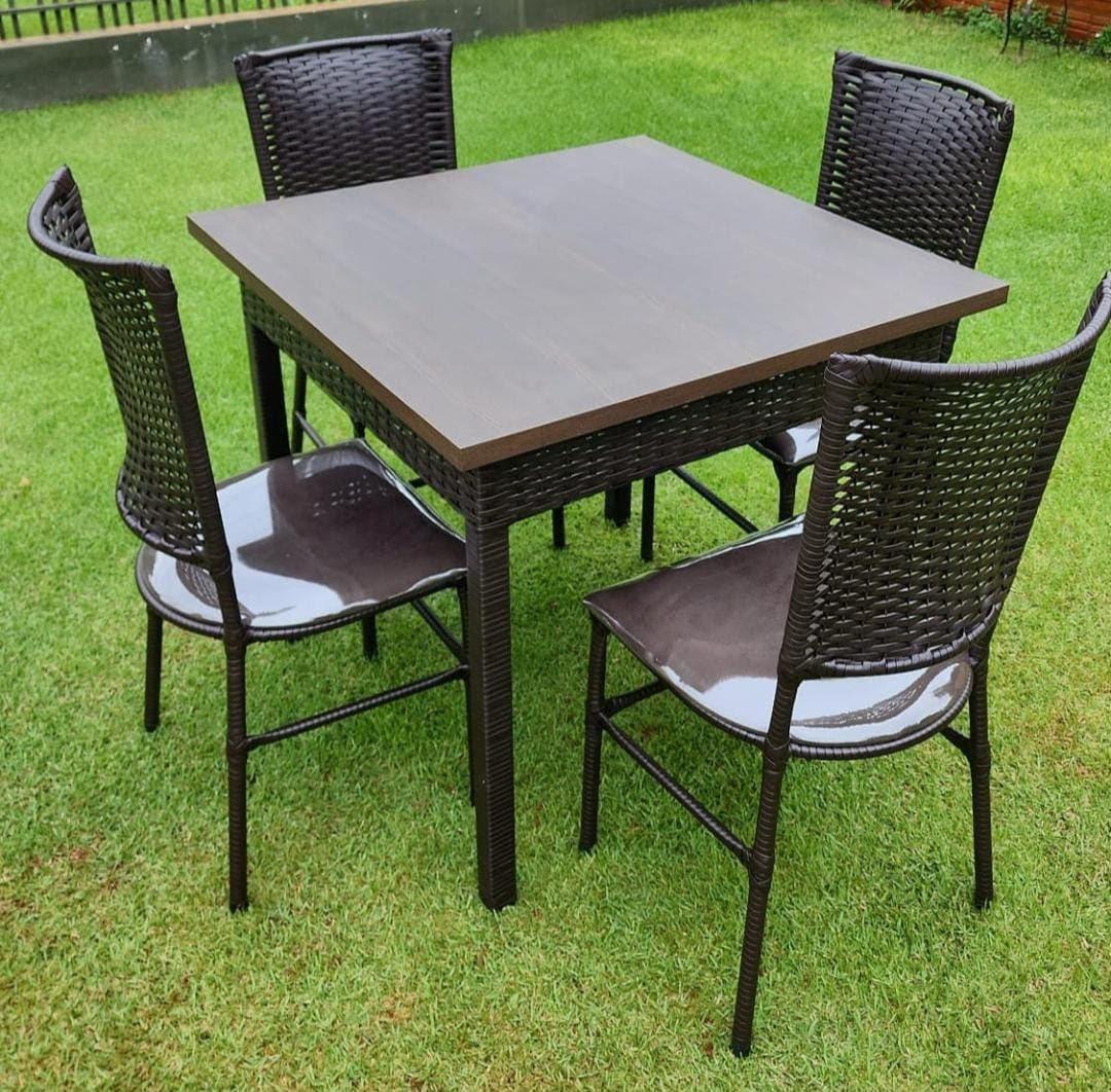 MESA POPULAR 4 LUGARES